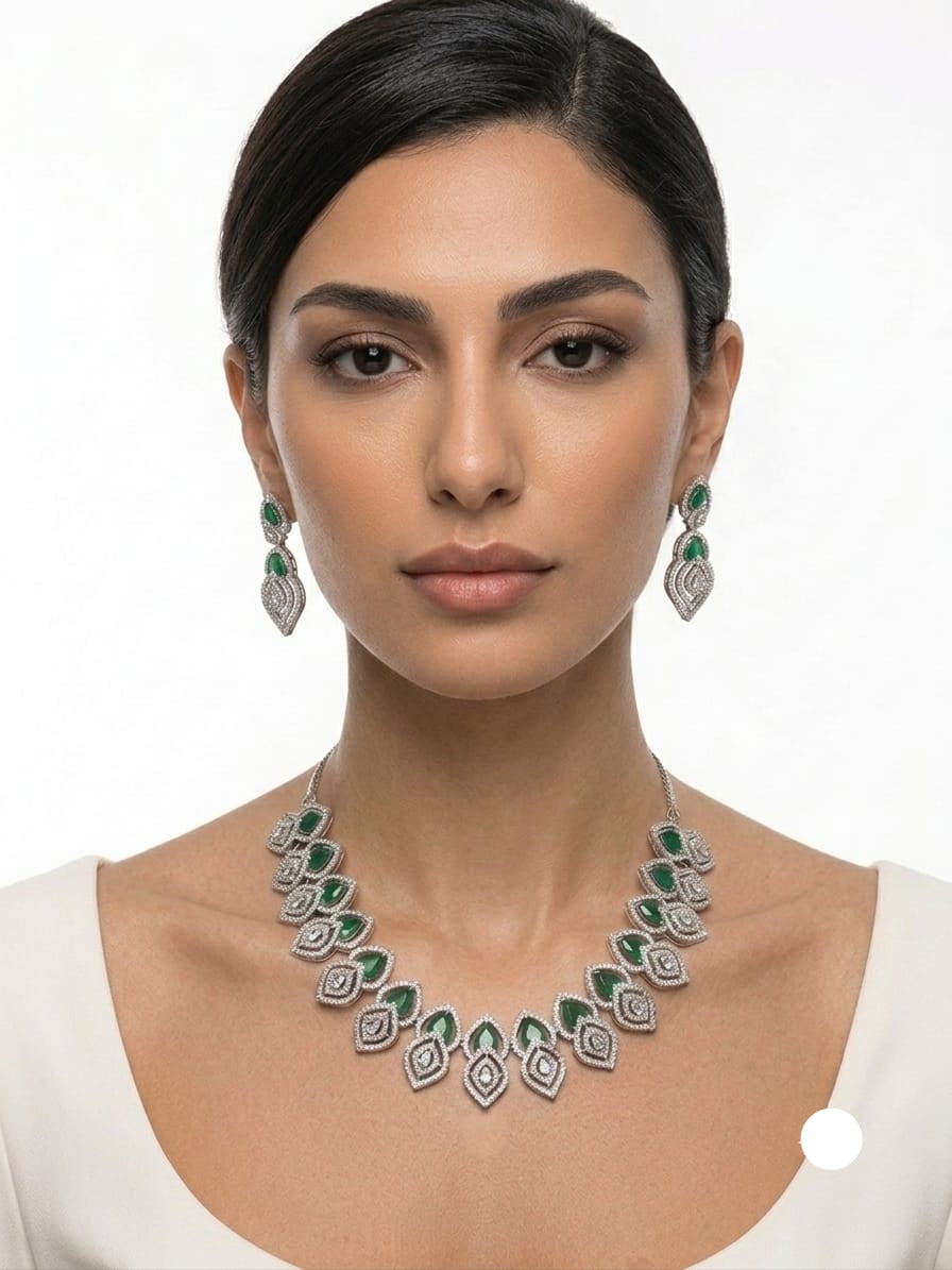Emerald Royalty Jewellery Set