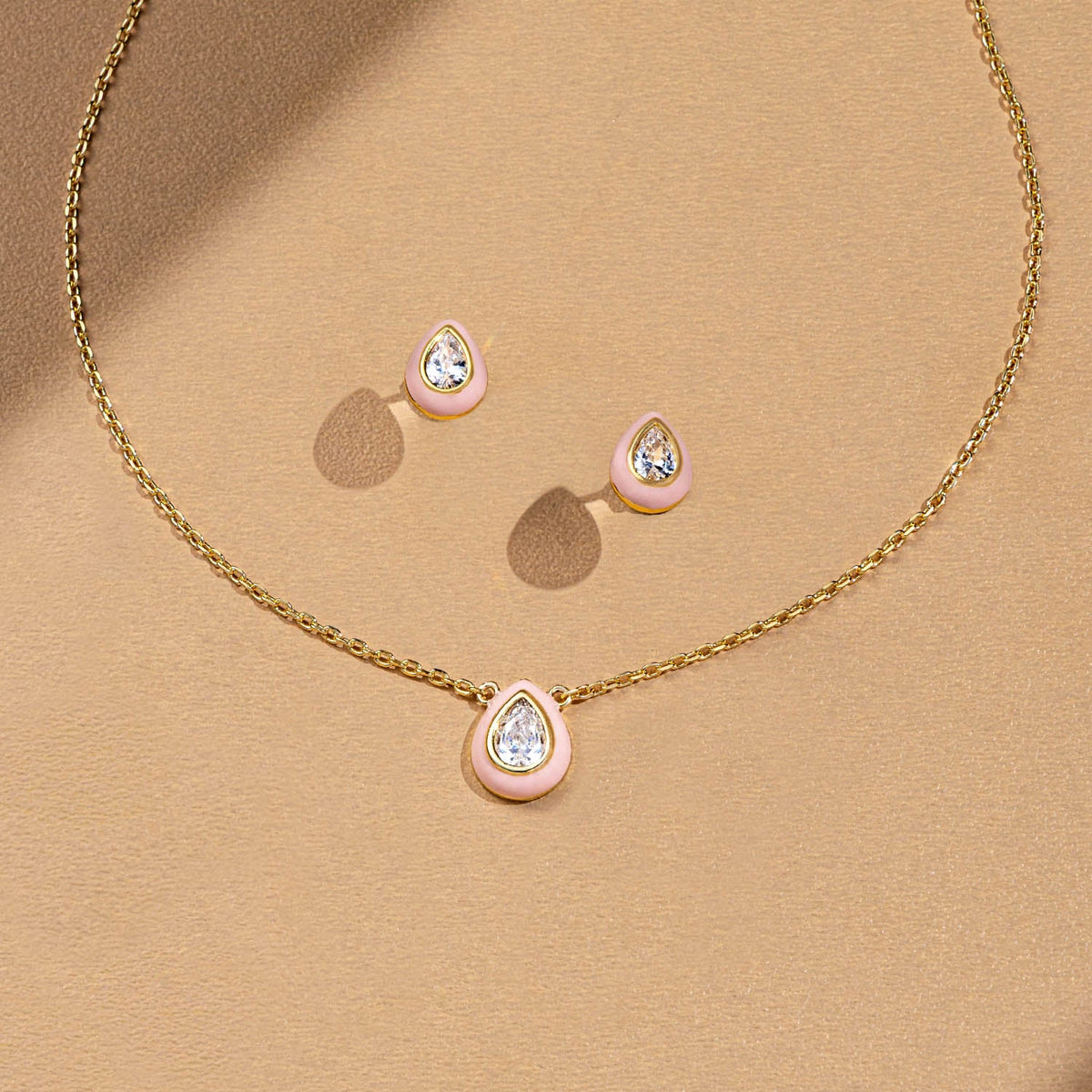 Golden Teardrop Pendant Set