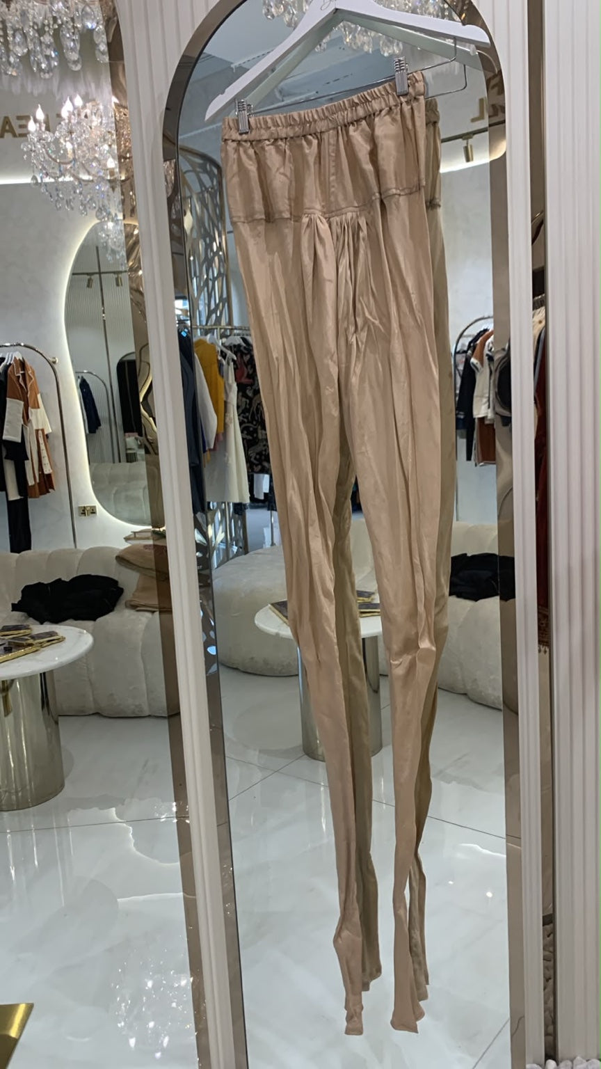 Original champagne trousers reference